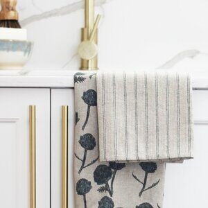 One Tea Towel set of 2 and one Quilted Oven Glove